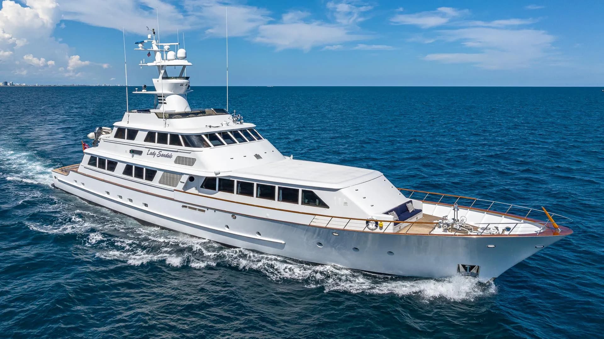 YACHTS